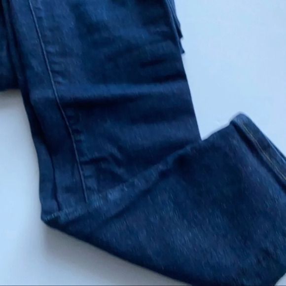 Madewell • 9" Mid-Rise Skinny Jeans in Orland Wash: TENCEL™ Denim Edition - Picture 5 of 9